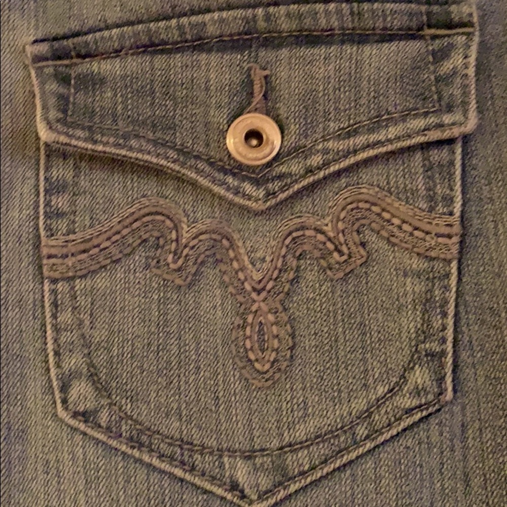 Comfortable Women’s Jeans - Picture 3 of 4